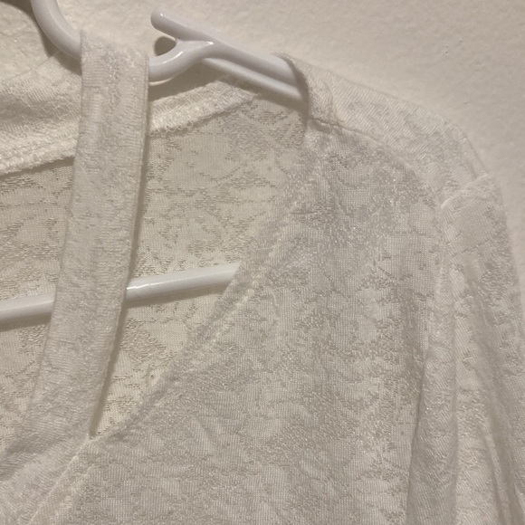 William Rast blouse  Size M - Picture 3 of 9